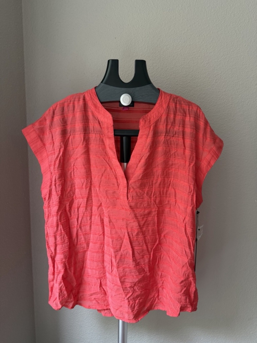 Vince Camuto Women's Red Striped V-Neck Cap Sleeve Pullover Blouse M